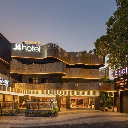 J4 Hotels Legian Esterno foto