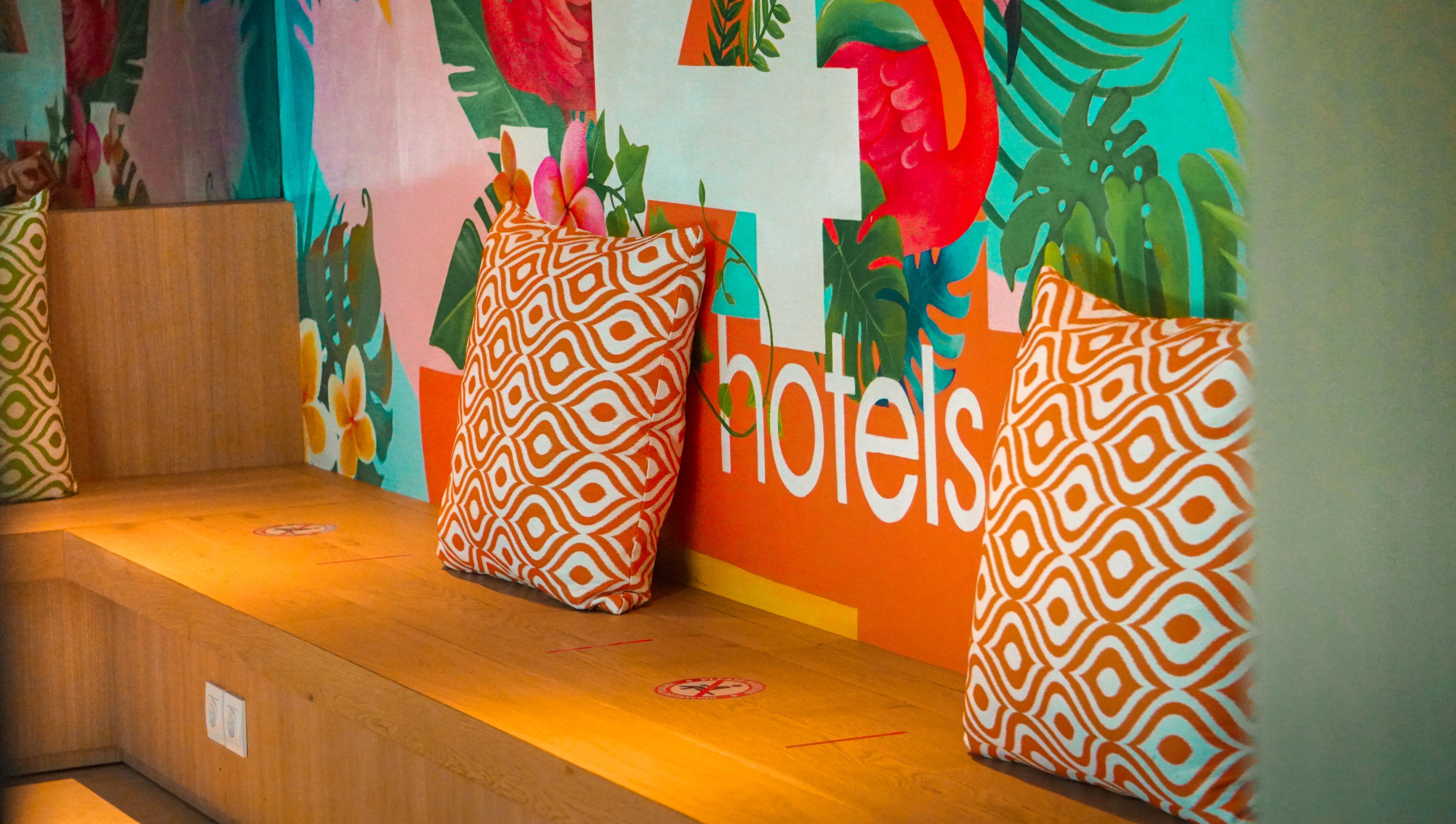 J4 Hotels Legian Esterno foto