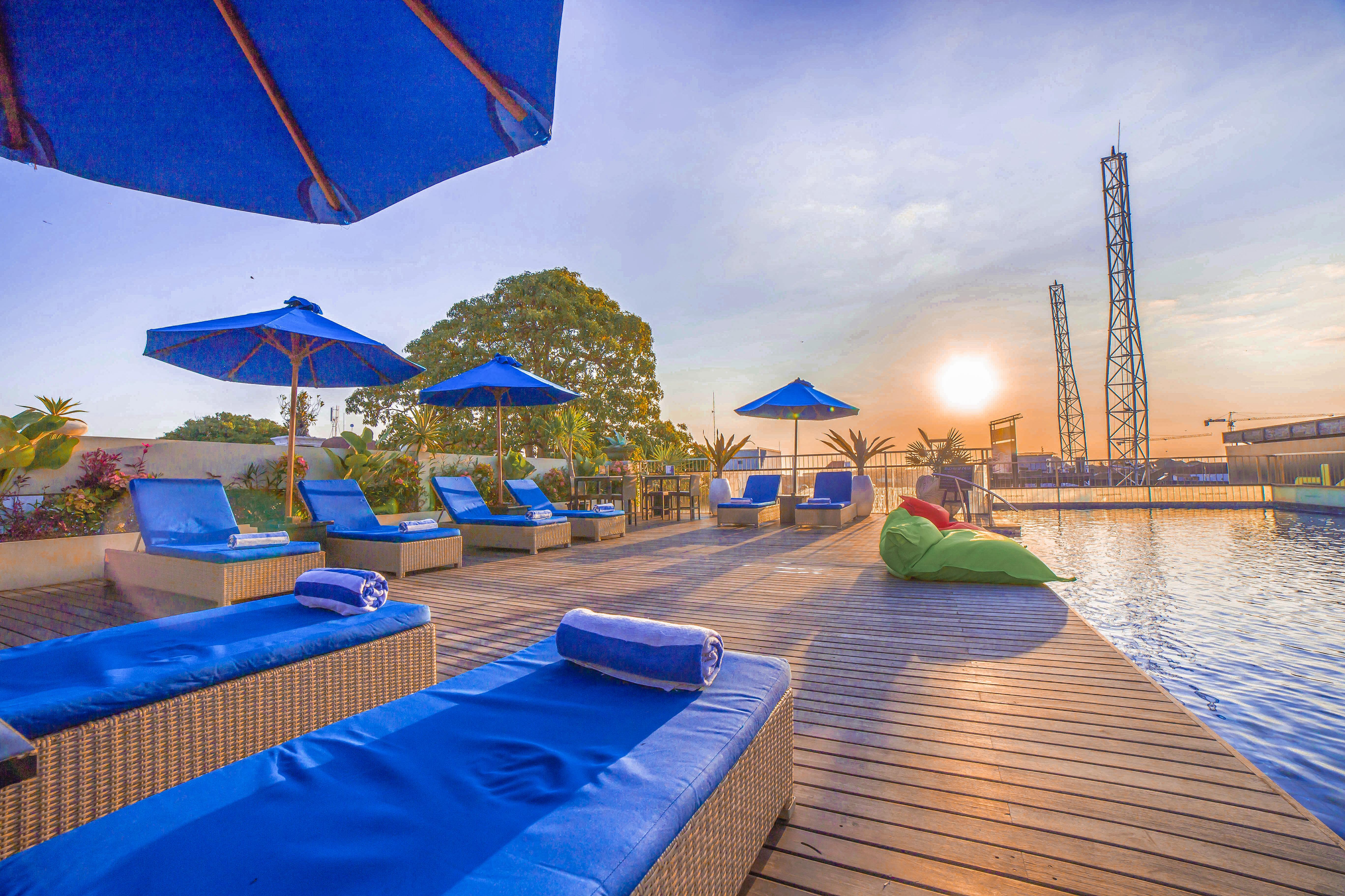 J4 Hotels Legian Esterno foto