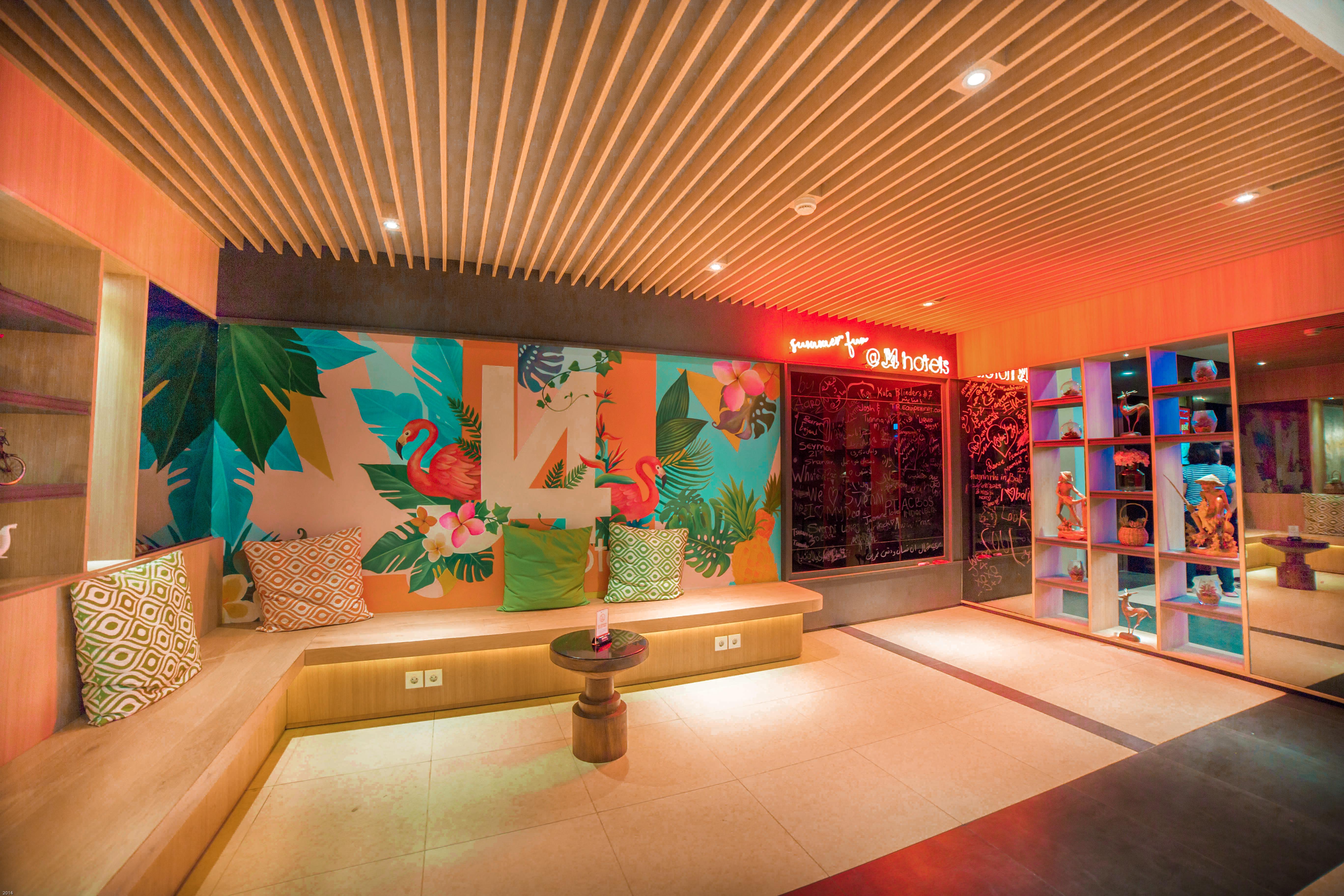 J4 Hotels Legian Esterno foto