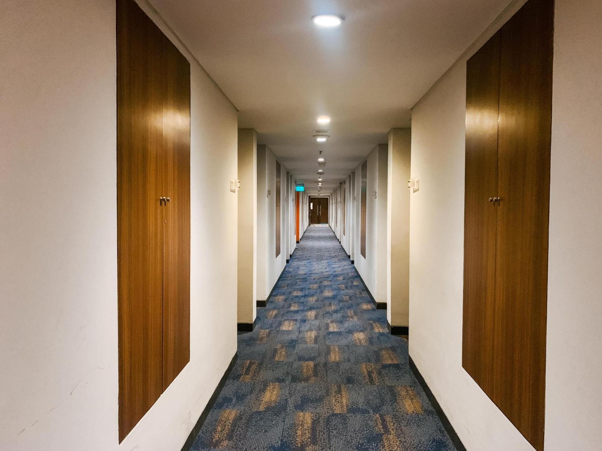 J4 Hotels Legian Esterno foto