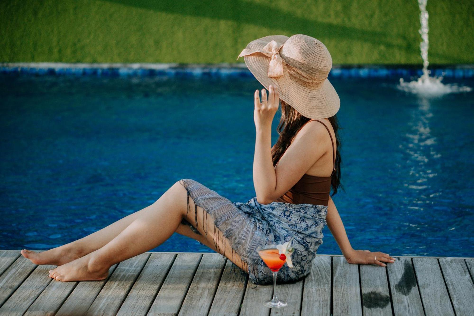 J4 Hotels Legian Esterno foto
