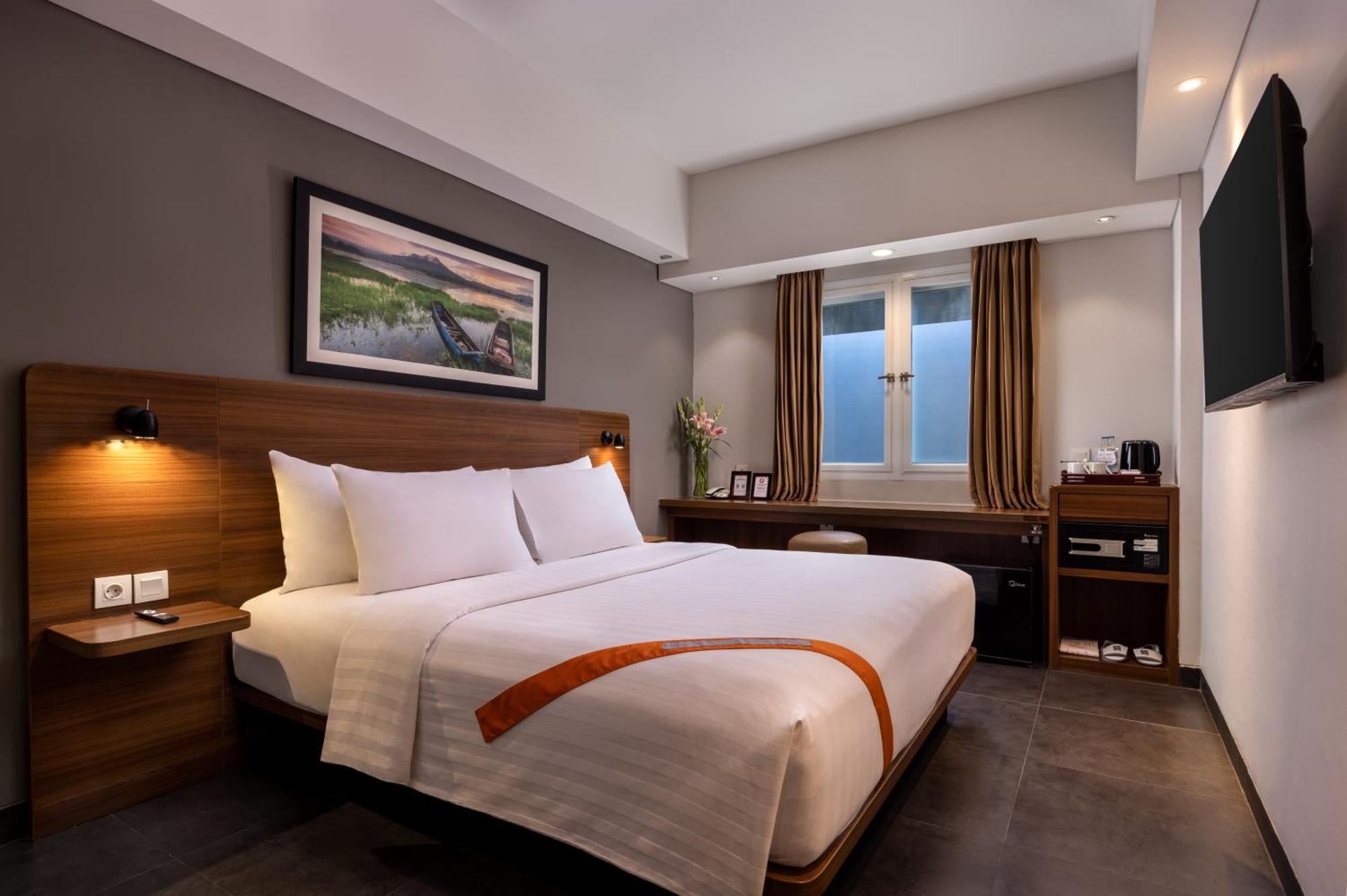 J4 Hotels Legian Esterno foto
