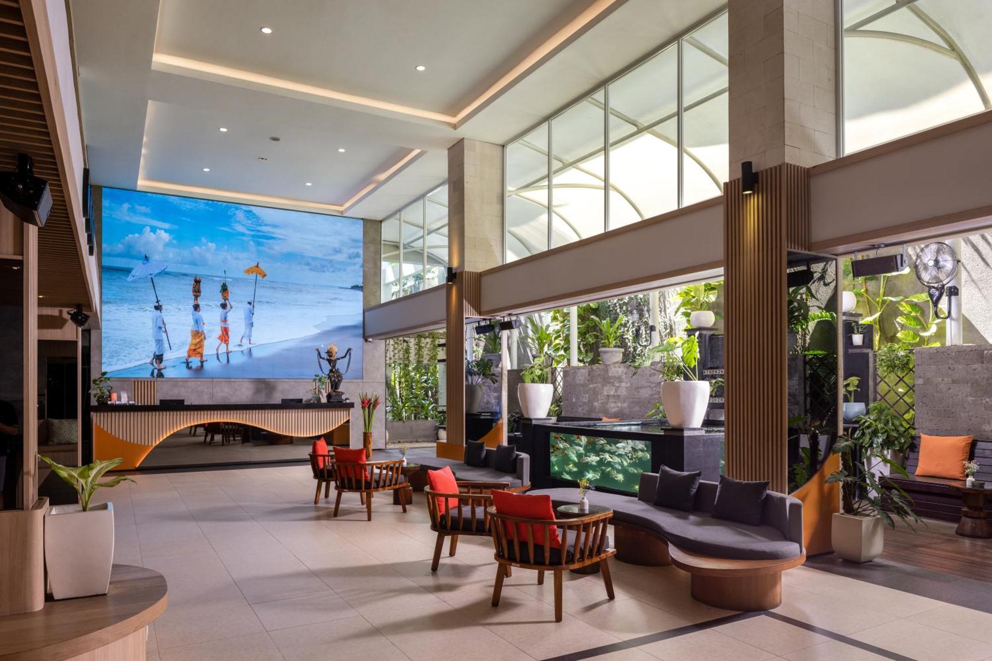 J4 Hotels Legian Esterno foto