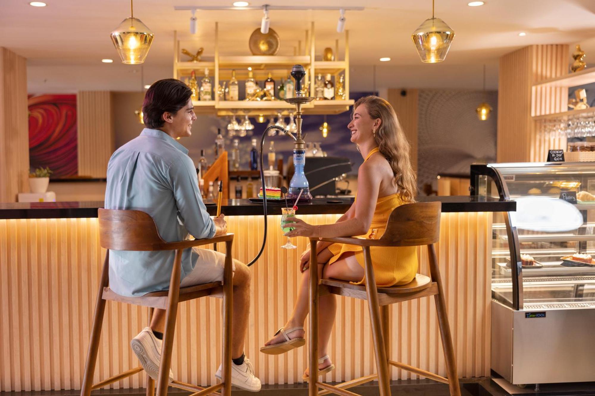 J4 Hotels Legian Esterno foto