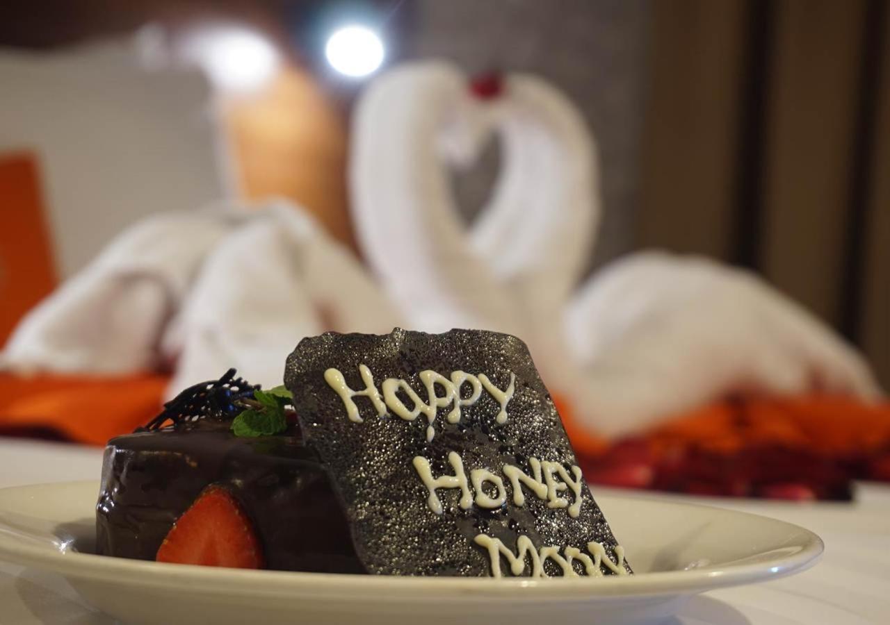 J4 Hotels Legian Esterno foto